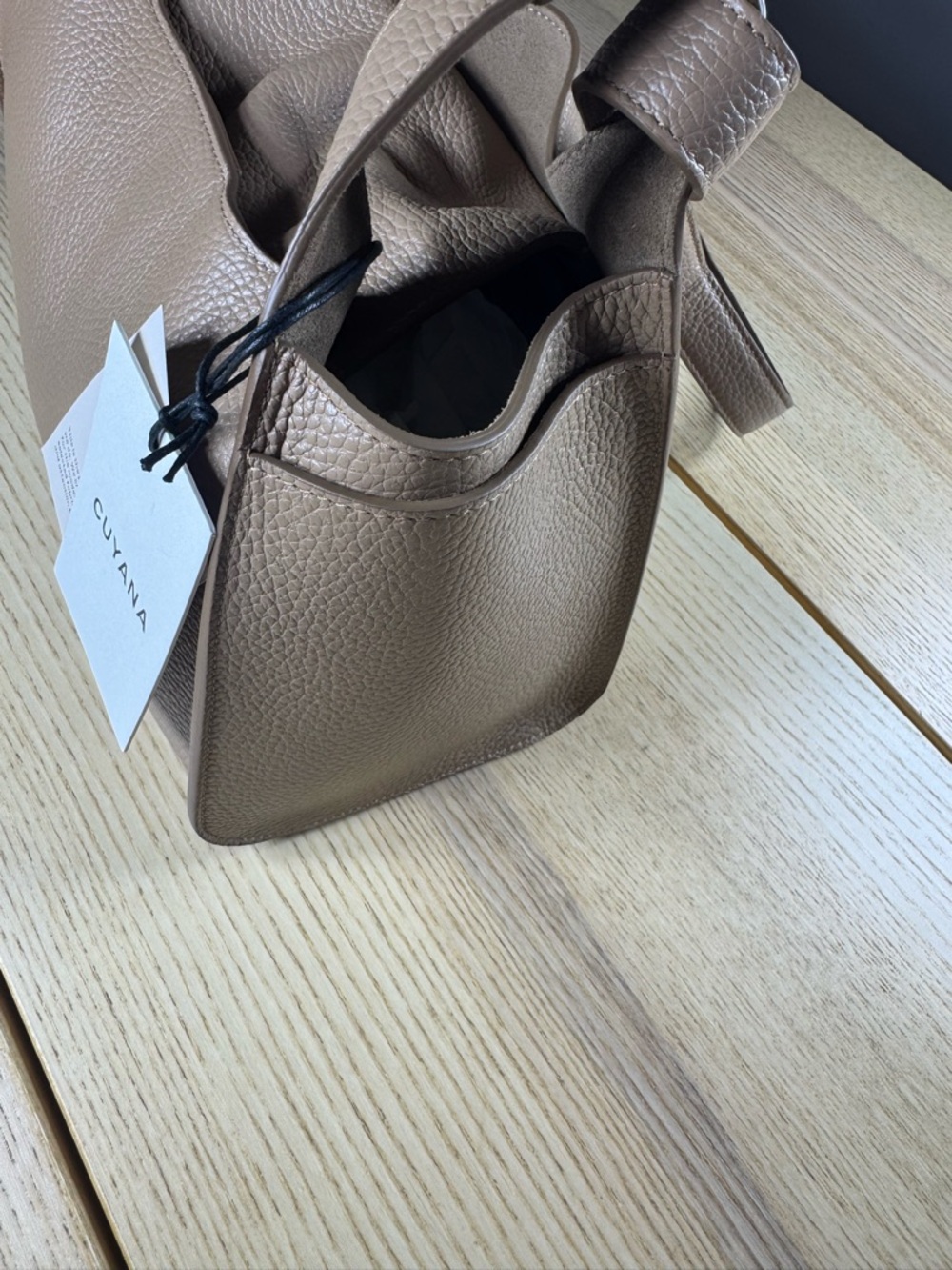 Cuyana Double Loop Cappuccino Pebbled Italian Leather Shoulder Bag Made in Italy - Picture 11 of 12
